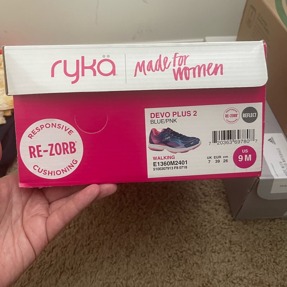 Women’s shoes ryka size 9